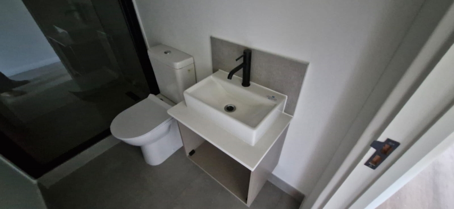 1 Bedroom Property for Sale in Table View Western Cape